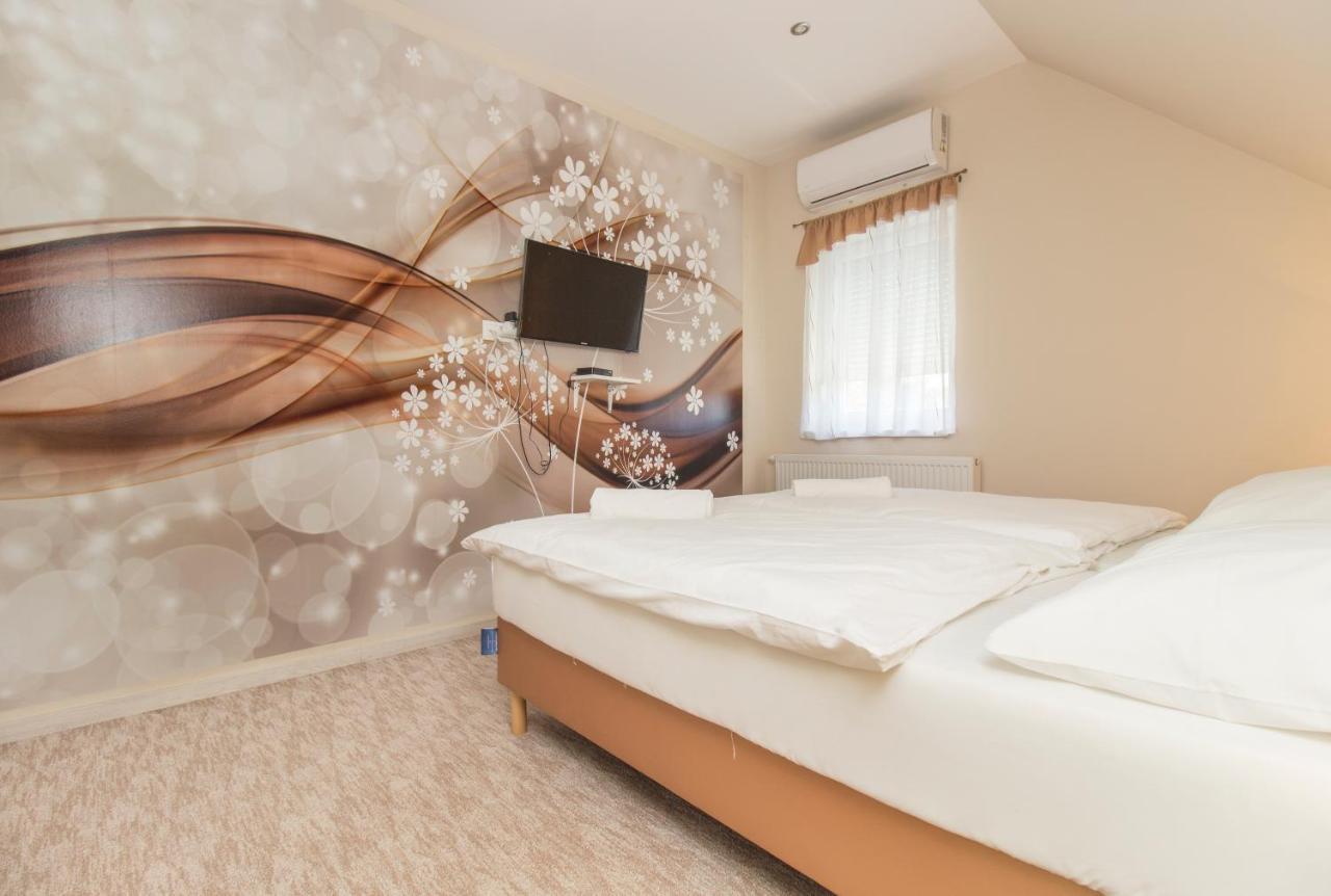 Ponty-Lak Panzio Guest House Dávod Екстериор снимка