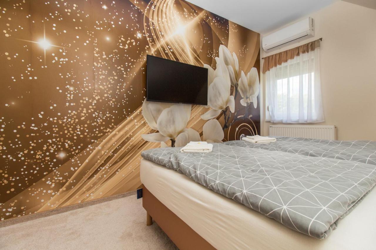 Ponty-Lak Panzio Guest House Dávod Екстериор снимка
