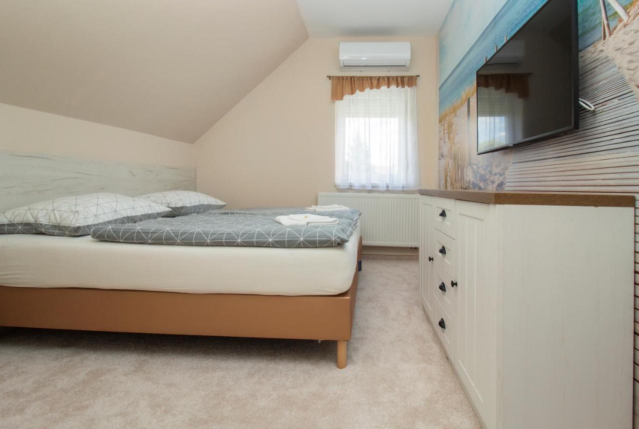 Ponty-Lak Panzio Guest House Dávod Екстериор снимка