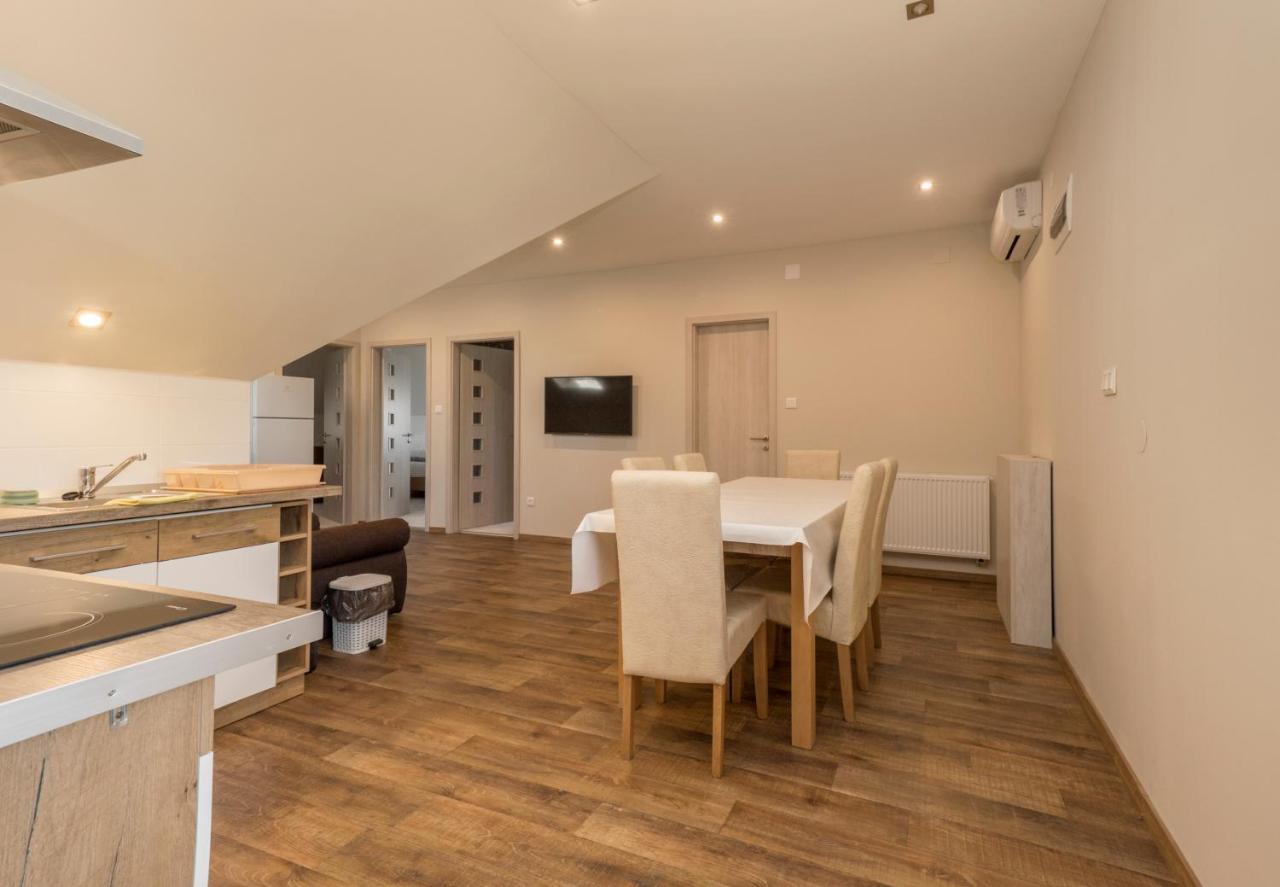 Ponty-Lak Panzio Guest House Dávod Екстериор снимка