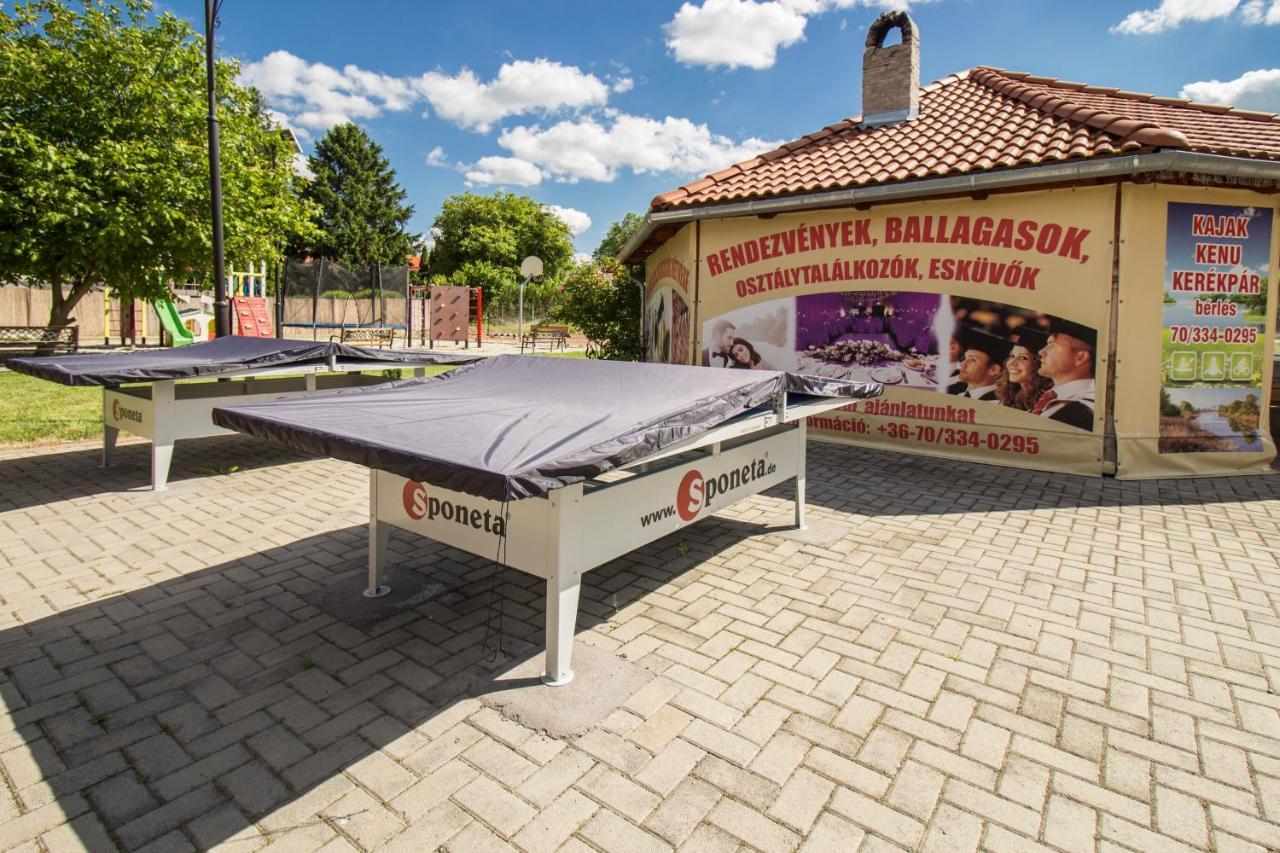 Ponty-Lak Panzio Guest House Dávod Екстериор снимка