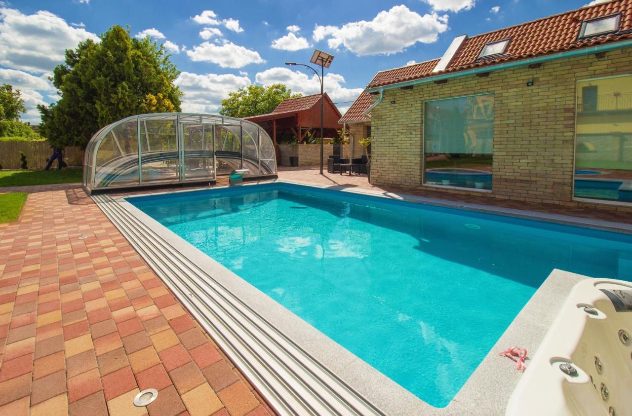 Ponty-Lak Panzio Guest House Dávod Екстериор снимка